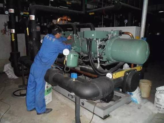 大型中央空調系統（冷水機組）換季維護與保養全攻略及設備銷售與維護服務解析